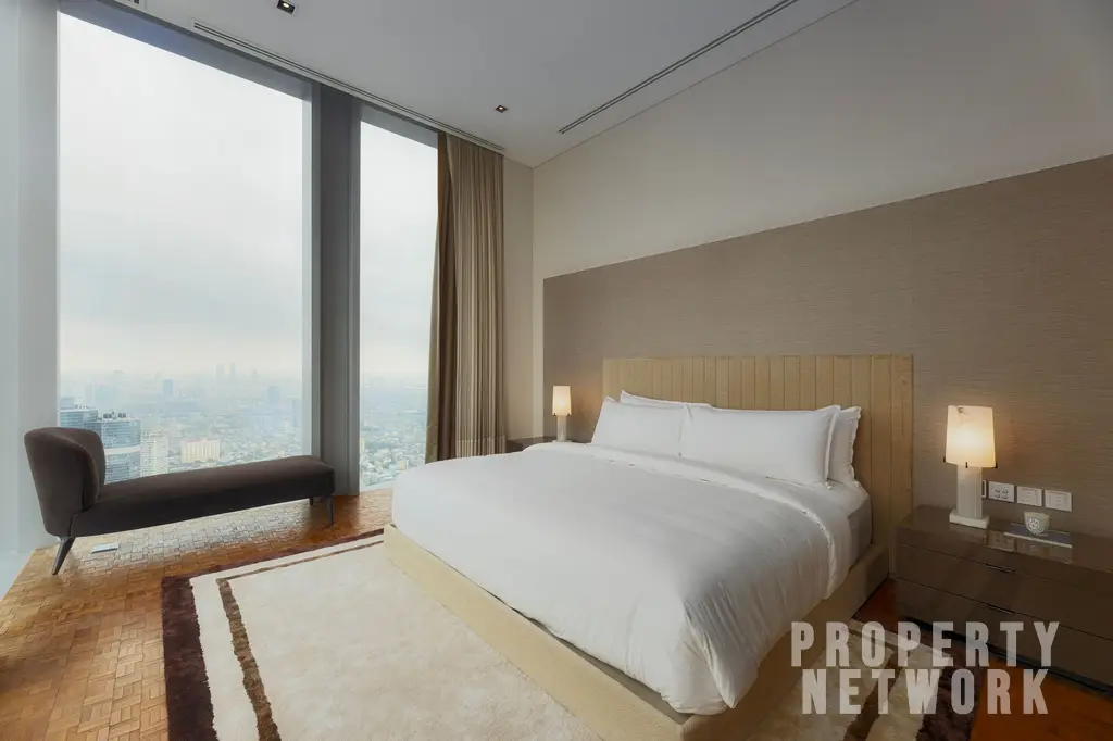 Discover luxury living at The Ritz-Carlton Residences, a 4-bedroom, 4-bathroom condo on the 58th floor, offering 486 sqm of elegance for sale at 350M THB. near BTS Chong Nonsi and near MRT Sam Yan