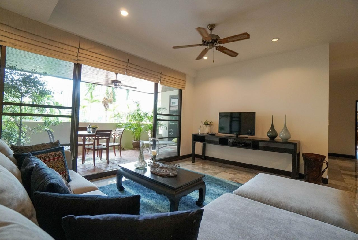 Spacious 3-bedroom, 3-bathroom condo for rent at Raintree Village Sukhumvit 41. Luxury living with premium amenities, 320 sqm. Rent for 120,000 THB/month. Near BTS Phrom Phong Station