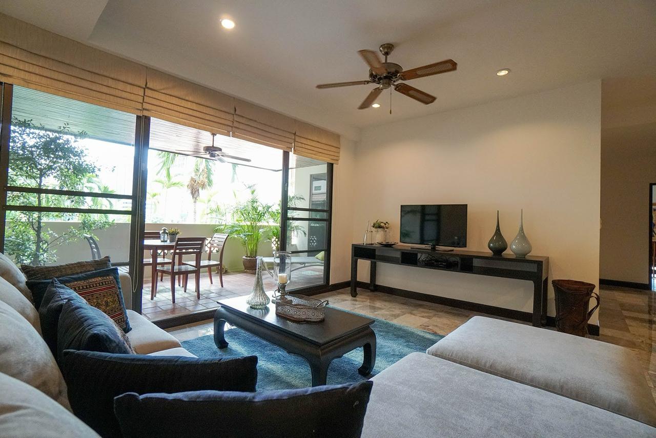 Spacious 3-bedroom, 3-bathroom condo for rent at Raintree Village Sukhumvit 41. Luxury living with premium amenities, 320 sqm. Rent for 120,000 THB/month. Near BTS Phrom Phong Station