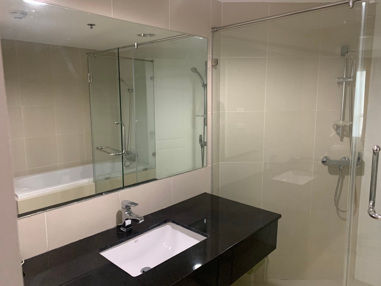 2 BR, 2 BTH Condo for Rent at Belle Rama 9, 92 sqm, ฿45,000/month – Near MRT Rama 9, Luxury Living in Huai Khwang