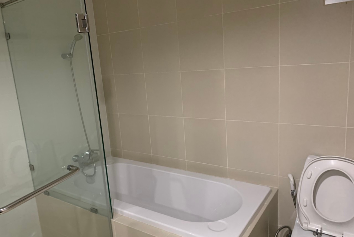 2 BR, 2 BTH Condo for Rent at Belle Rama 9, 92 sqm, ฿45,000/month – Near MRT Rama 9, Luxury Living in Huai Khwang