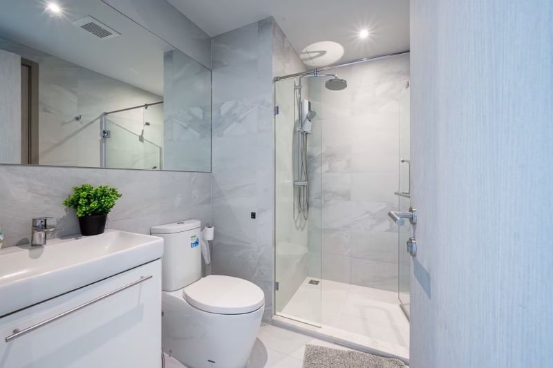 Rent a luxurious 2-bedroom 2-bathroom condo at Rhythm Ekkamai. Stunning 21st-floor views, 80 sqm, fully furnished, near BTS Ekkamai. Rent: 75,000 THB/month.