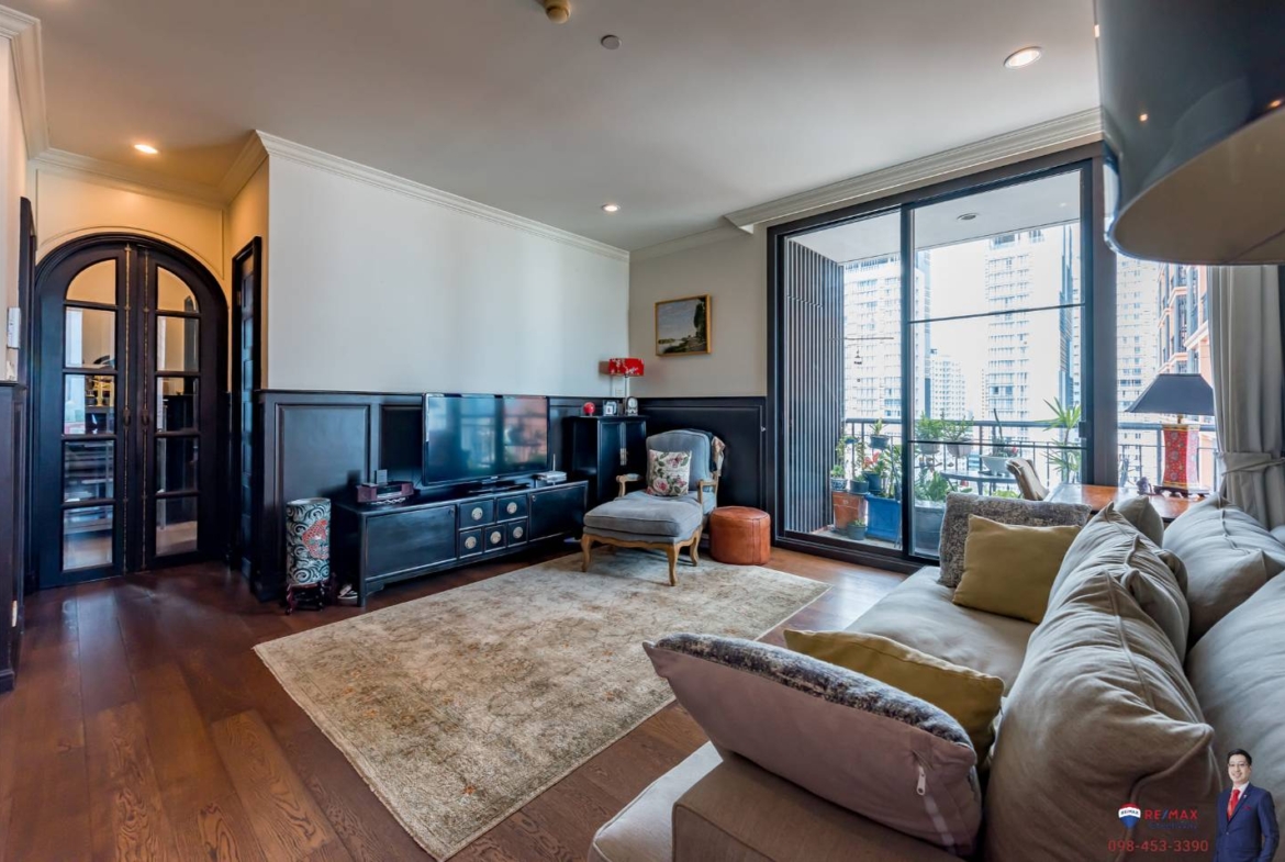 Rare corner 2-bed condo at Aguston Sukhumvit 22. 95.69 sqm, pet-friendly, 161k THB/sq.m. Near BTS Phrom Phong. Luxurious design. Contact us now!
