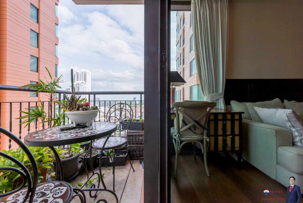 Rare corner 2-bed condo at Aguston Sukhumvit 22. 95.69 sqm, pet-friendly, 161k THB/sq.m. Near BTS Phrom Phong. Luxurious design. Contact us now!