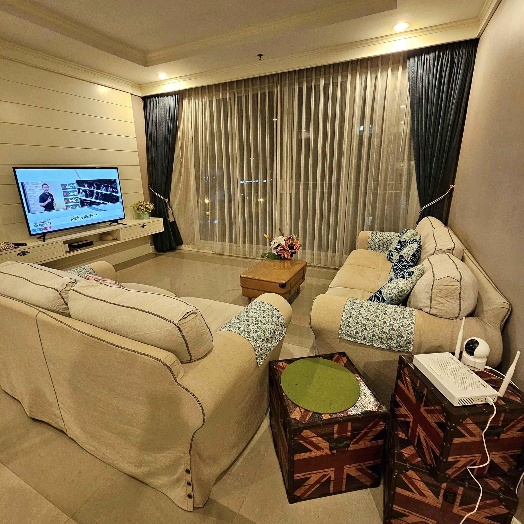 Luxury 3-Bedroom, 3-Bathroom condo at Supalai Wellington, 137 sqm, for Sale at 15,000,000 THB. Prime location near MRT Cultural Center in Huai Khwang.