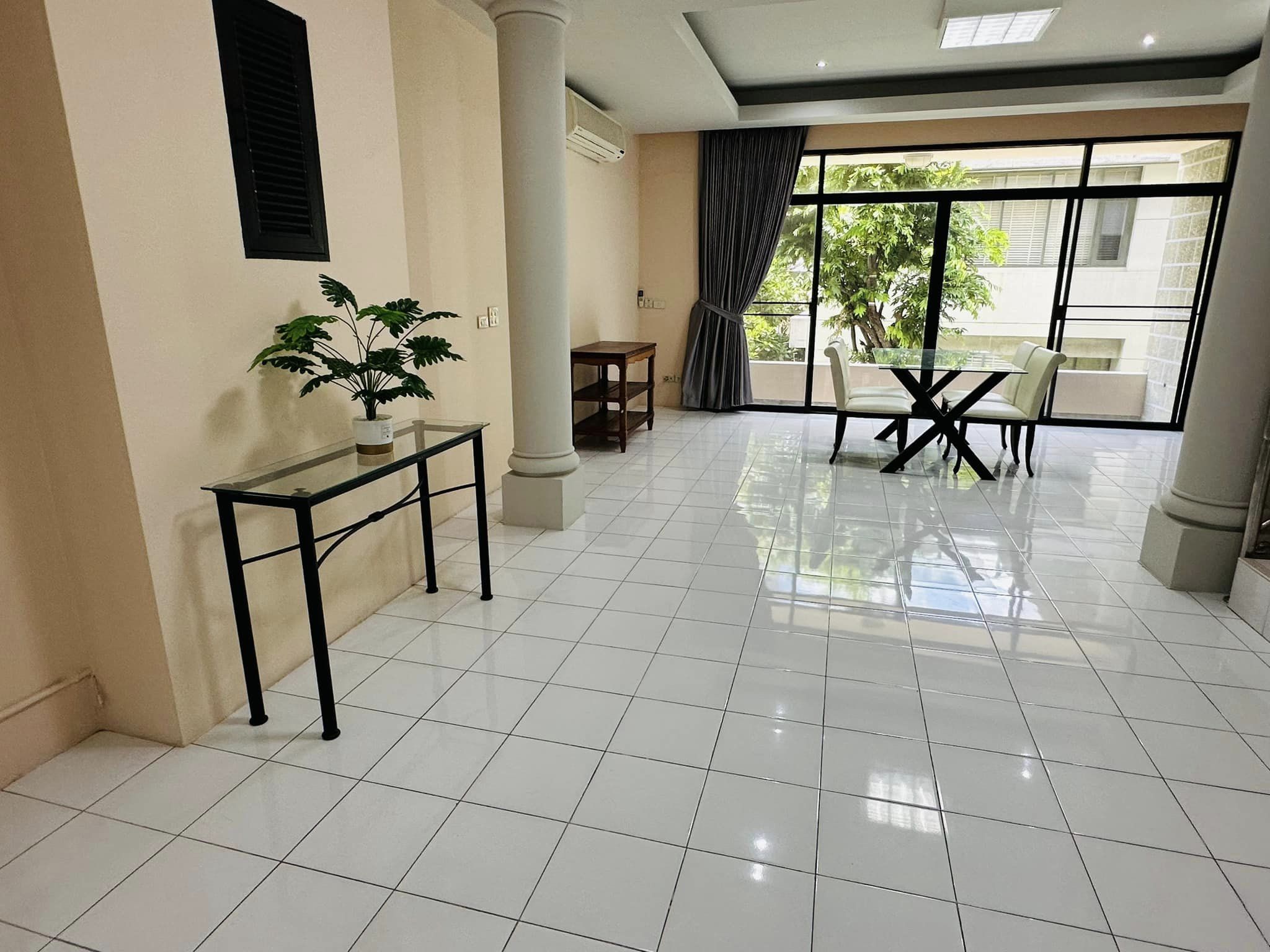 3BR 4BTH 350sqm Condo for Rent at Moo Baan Chicha Castle Near Asoke BTS - 85,000 THB/Month