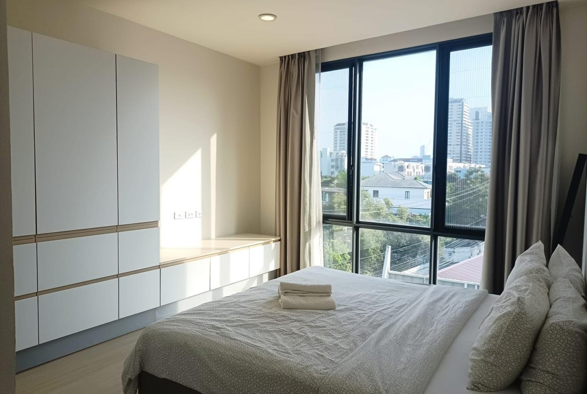 Spacious 2-bedroom, pet-friendly condo for rent at Mattani Suites. Fully furnished, 80 sqm, best amenities, near BTS and top attractions. Rent: 45,000 THB/month
