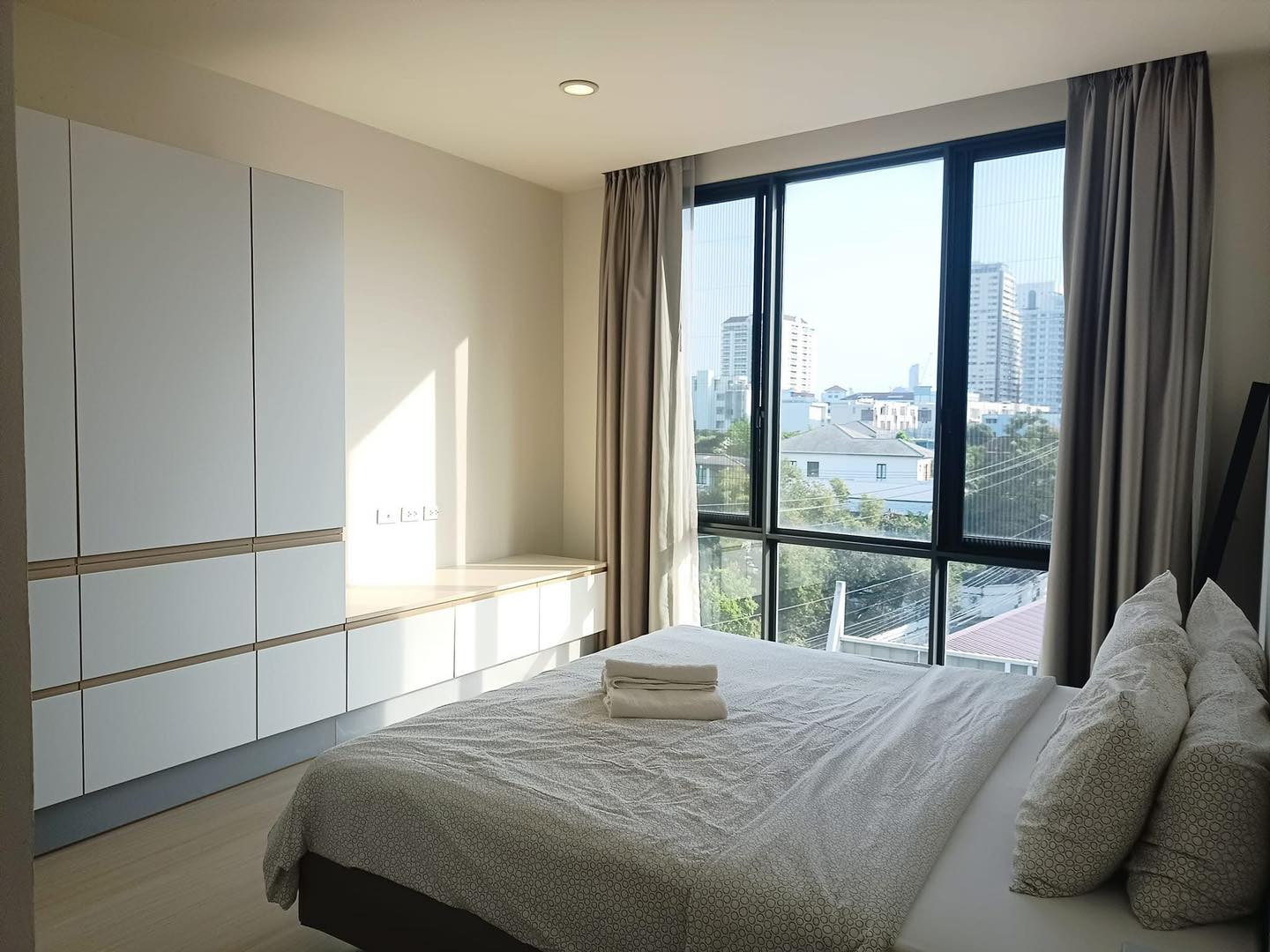 Spacious 2-bedroom, pet-friendly condo for rent at Mattani Suites. Fully furnished, 80 sqm, best amenities, near BTS and top attractions. Rent: 45,000 THB/month