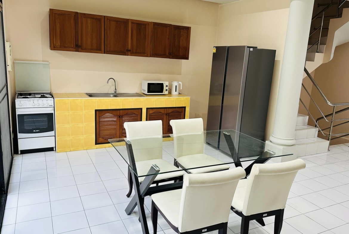 3BR 4BTH 350sqm Condo for Rent at Moo Baan Chicha Castle Near Asoke BTS - 85,000 THB/Month