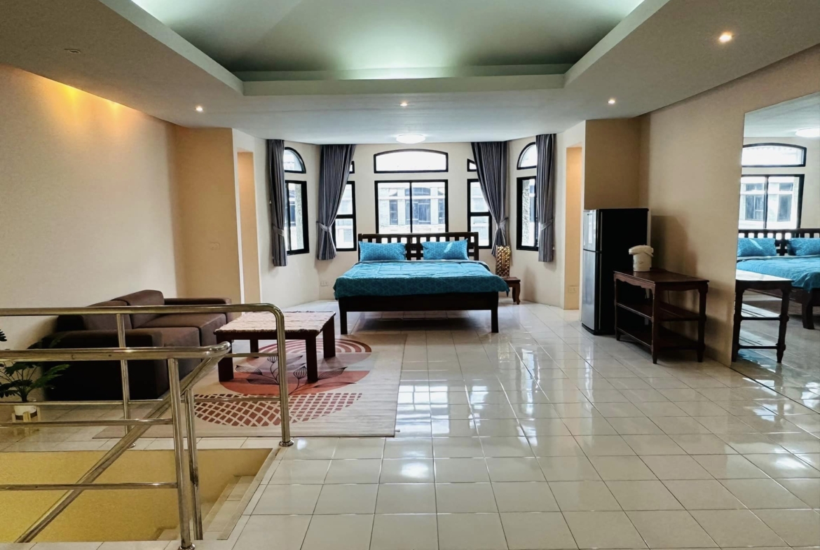 3BR 4BTH 350sqm Condo for Rent at Moo Baan Chicha Castle Near Asoke BTS - 85,000 THB/Month