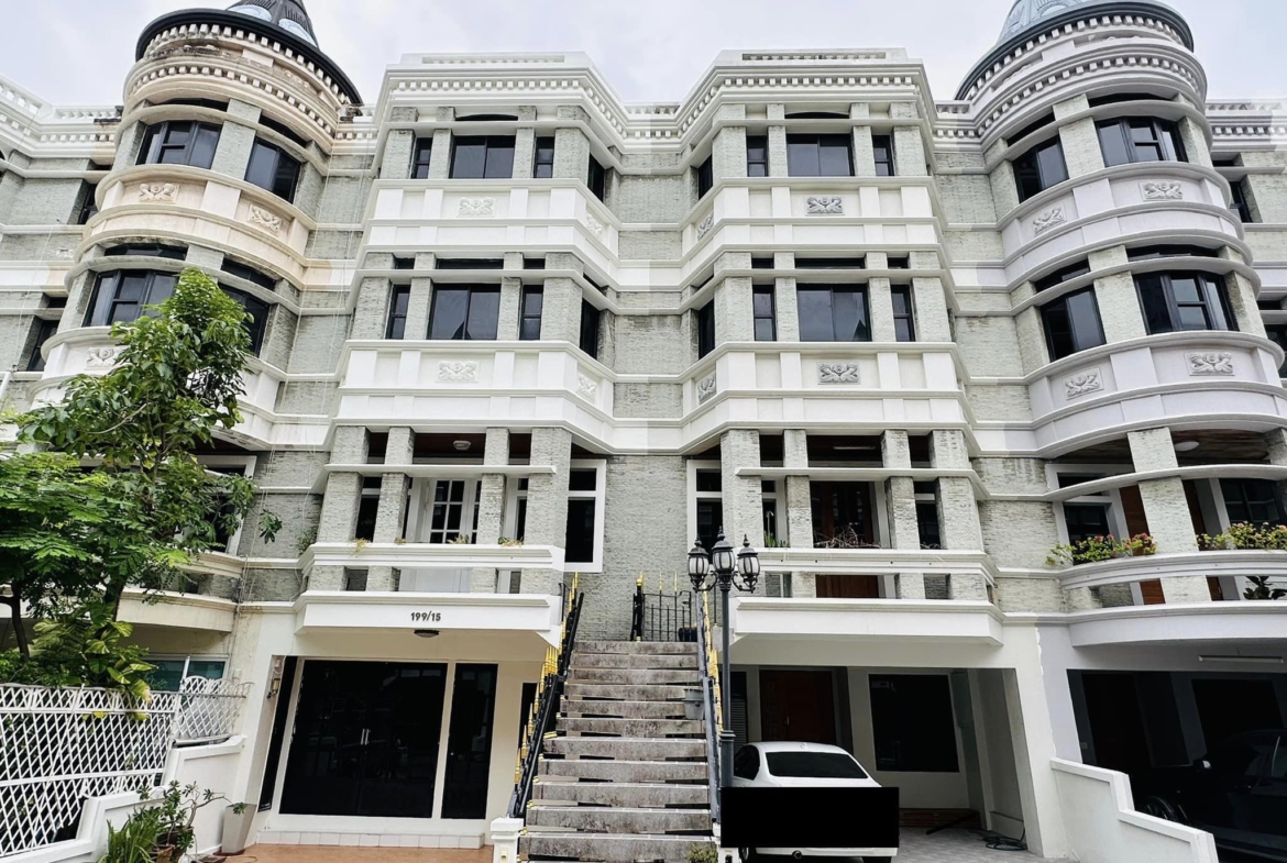 3BR 4BTH 350sqm Condo for Rent at Moo Baan Chicha Castle Near Asoke BTS - 85,000 THB/Month