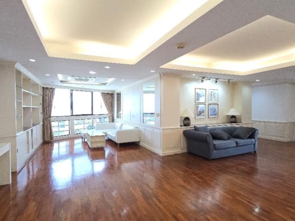 3-Bedroom 3-Bathroom 223 sqm Condo for Rent at President Park Sukhumvit 24, 65,000 THB/month, Near Phrom Phong BTS