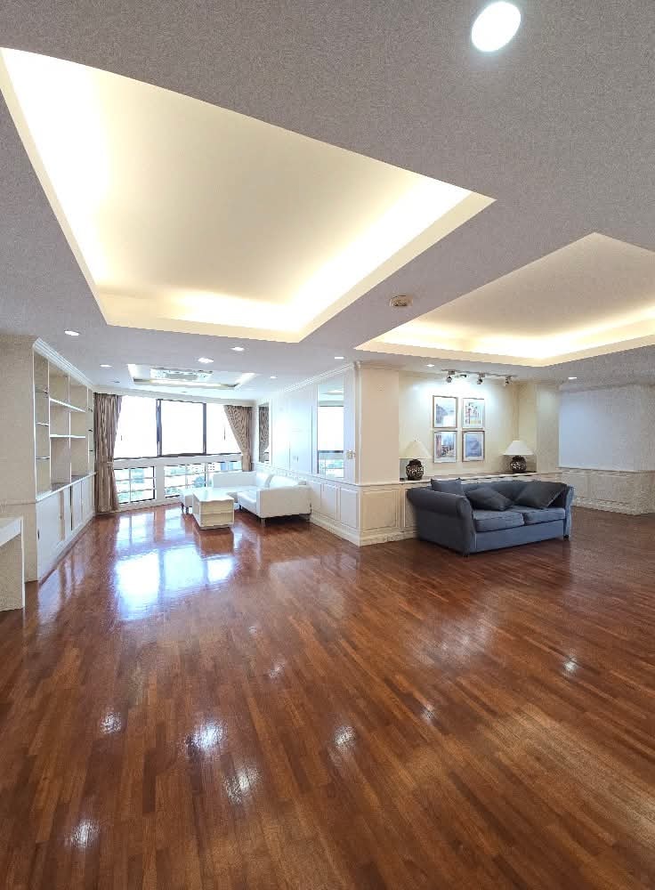 3-Bedroom 3-Bathroom 223 sqm Condo for Rent at President Park Sukhumvit 24, 65,000 THB/month, Near Phrom Phong BTS