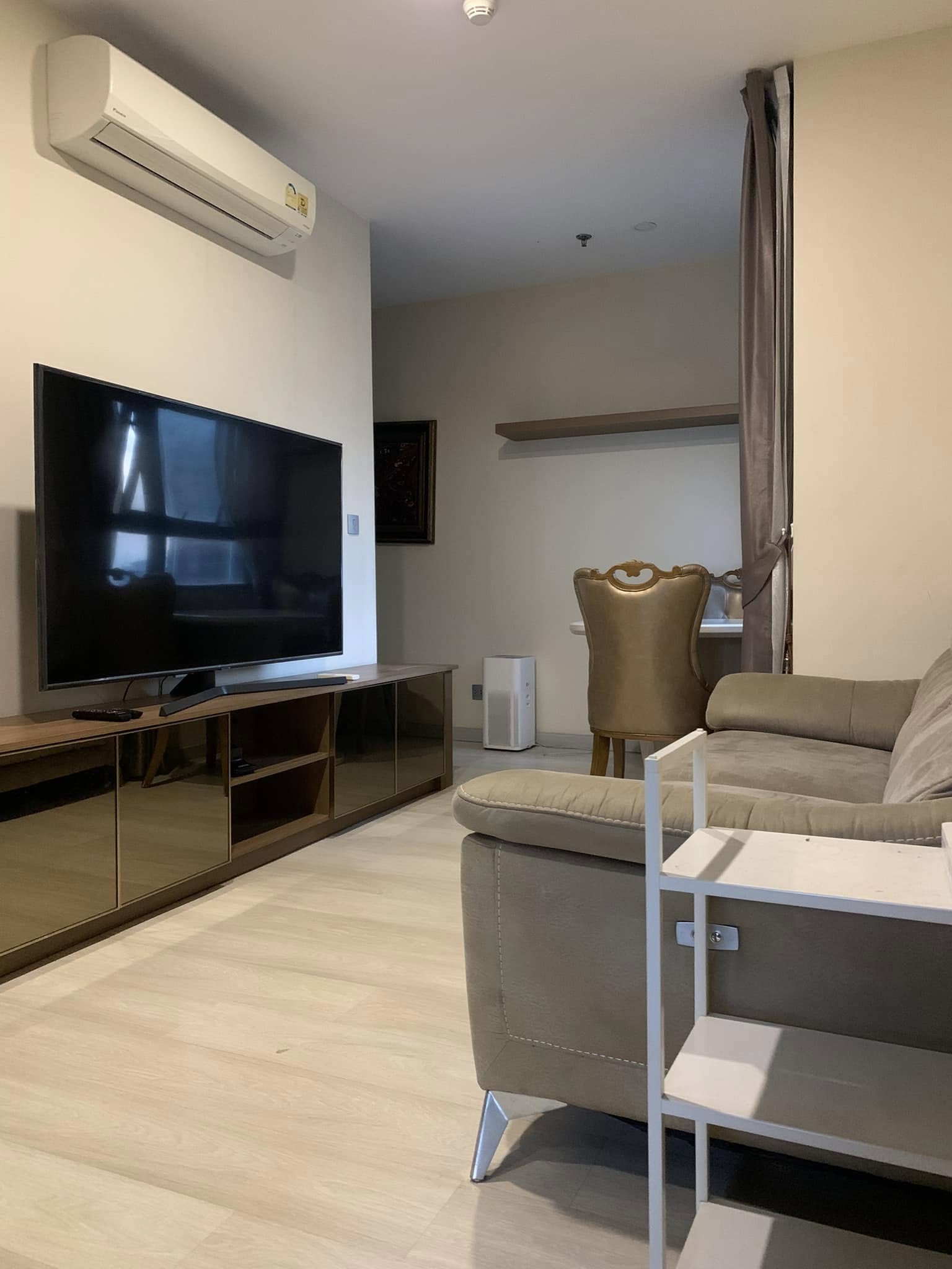 Modern 2-bedroom 1-bathroom 38 sqm condo at Knightsbridge Prime Sathorn. Rent 37,000 THB/month. Fully furnished. Near BTS Chong Nonsi, pool & gym.