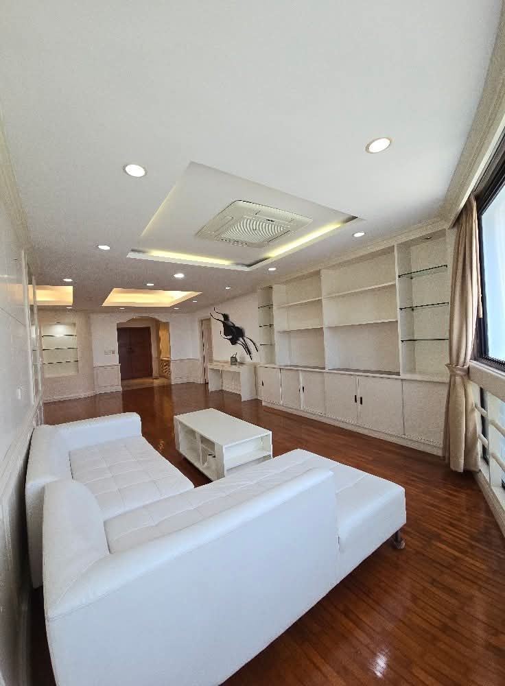 3-Bedroom 3-Bathroom 223 sqm Condo for Rent at President Park Sukhumvit 24, 65,000 THB/month, Near Phrom Phong BTS