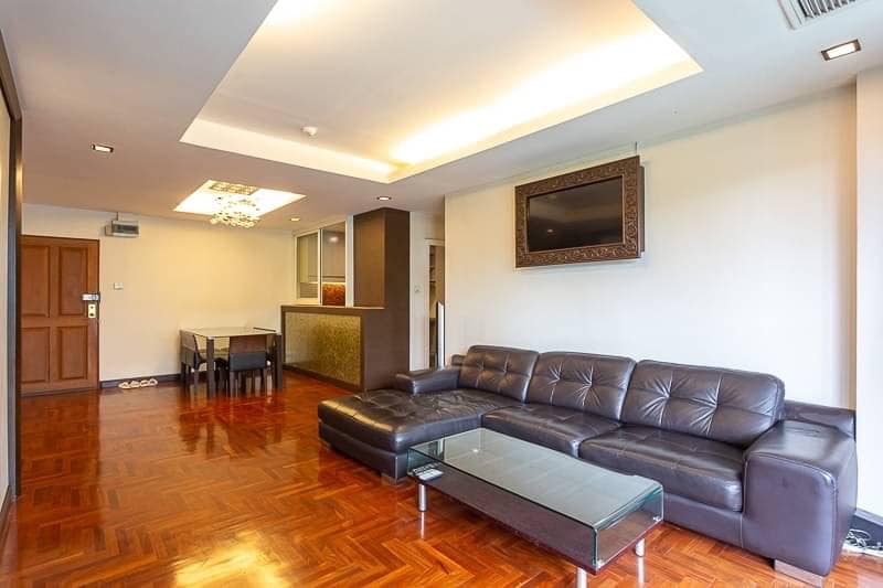 Spacious 3-bed, 2-bath condo, 142 sqm, newly renovated at Supreme Ville, Yen Akat. Peaceful living with premium amenities for 60K THB/month.
