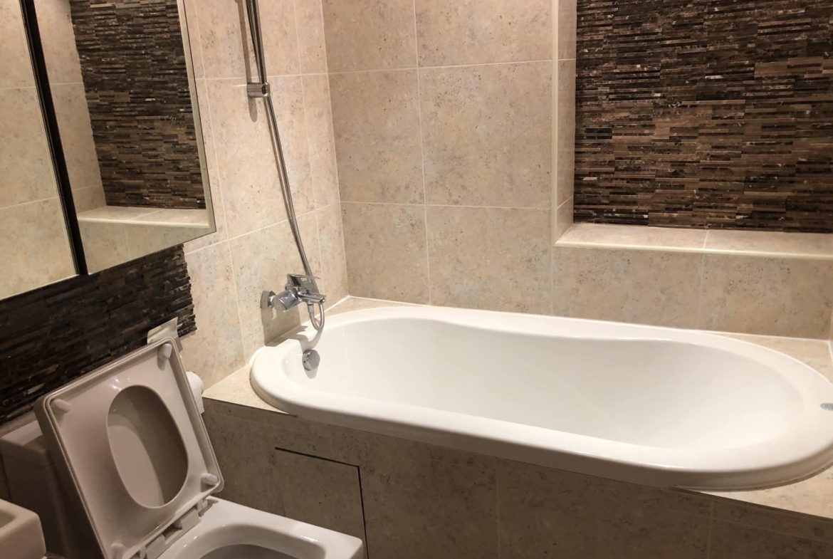Spacious 3-bed, 2-bath condo, 142 sqm, newly renovated at Supreme Ville, Yen Akat. Peaceful living with premium amenities for 60K THB/month.