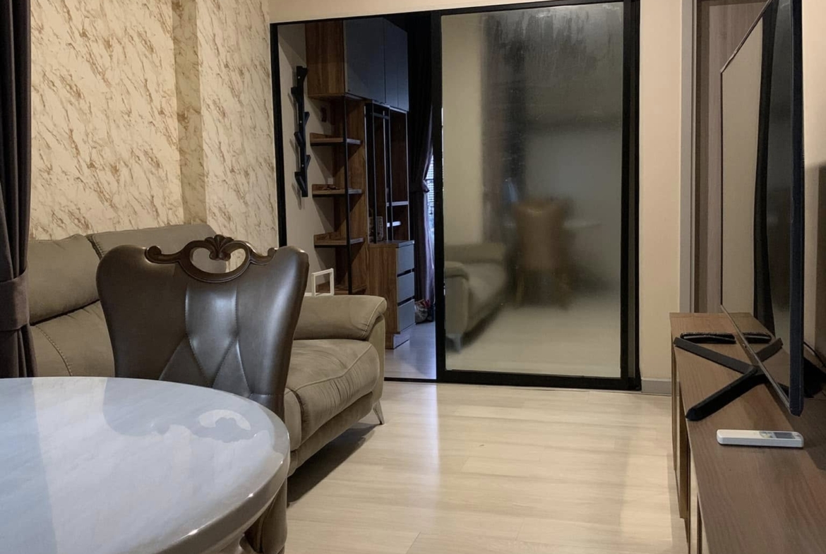 Modern 2-bedroom 1-bathroom 38 sqm condo at Knightsbridge Prime Sathorn. Rent 37,000 THB/month. Fully furnished. Near BTS Chong Nonsi, pool & gym.