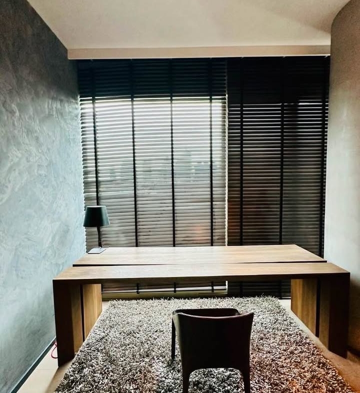 Luxury 2-Bedroom 2-Bathroom condo at 185 Rajadamri, 135 sqm, 155,000 THB/month. Prime location near BTS Rajadamri, shopping, and dining.