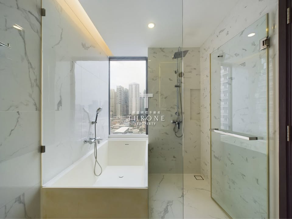 2-BR, 2-BTH, 76.72 sqm Condo for Rent at Siamese Exclusive Queens, 71,000 THB/month, Near Queen Sirikit MRT