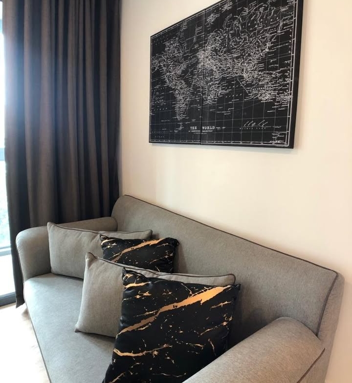 Rent a fully furnished 1-bedroom condo at Taka Haus, Ekkamai. 44 sqm, 5th floor, 21,800 THB/month. Modern amenities, close to BTS Ekkamai, Gateway Ekkamai
