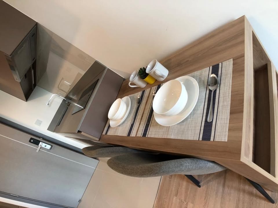 Rent a fully furnished 1-bedroom condo at Taka Haus, Ekkamai. 44 sqm, 5th floor, 21,800 THB/month. Modern amenities, close to BTS Ekkamai, Gateway Ekkamai