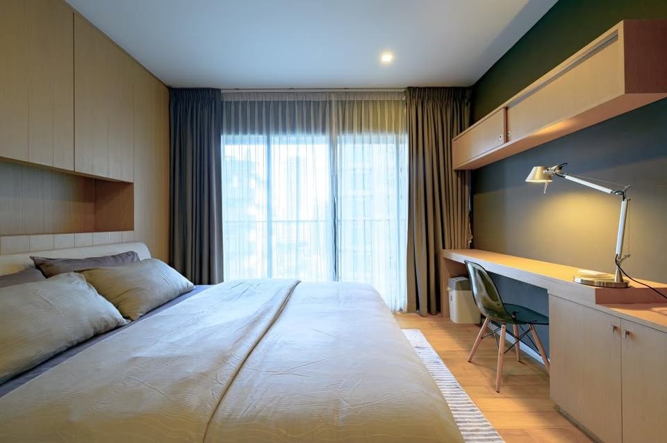 1-Bedroom 1-Bathroom 53 sqm Condo for Rent at Noble Solo, Near BTS Thong Lo, 30,000 THB/Month