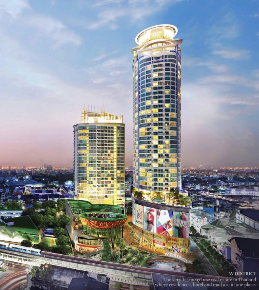 Rent a luxurious 1-bedroom condo at Skywalk Residences, Sukhumvit. Located on the 38th floor, fully furnished 51.77 sqm near BTS Phra Kanong for 22,000/month.