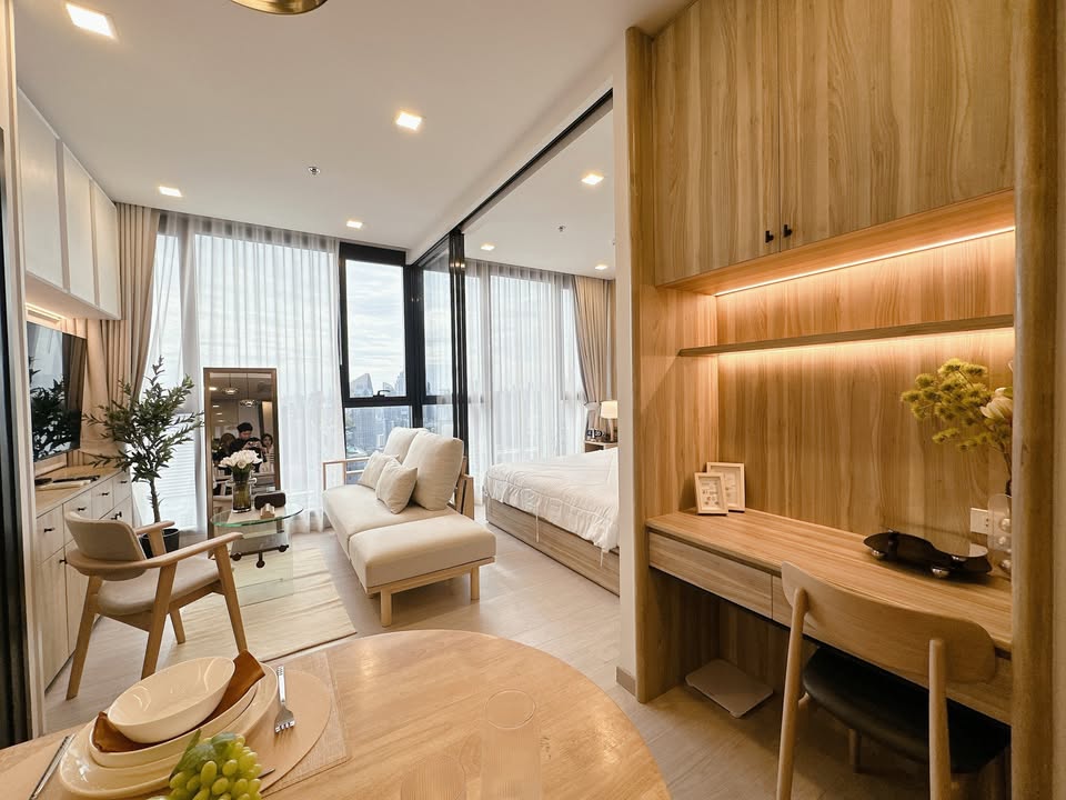 Stylish 1-bedroom condo for rent at One9Five Asoke. Fully furnished, 36 sqm, near MRT Rama 9 and Central Rama 9. Luxurious living at 36,000 THB/month!