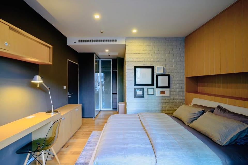 1-Bedroom 1-Bathroom 53 sqm Condo for Rent at Noble Solo, Near BTS Thong Lo, 30,000 THB/Month