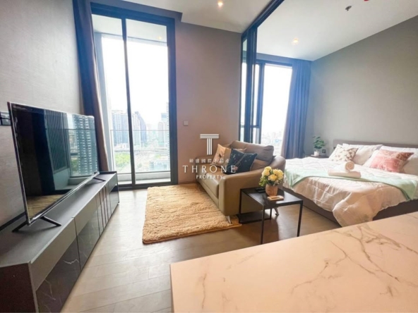 1 Bedroom, 1 Bathroom, for Rent at The Esse at Singha Complex, 35.99 sq.m., Fully Furnished, Near MRT Phetchaburi Station, ฿30,000/month