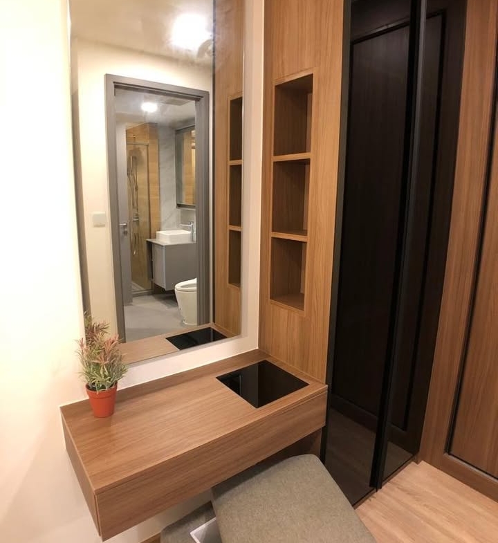 Rent a fully furnished 1-bedroom condo at Taka Haus, Ekkamai. 44 sqm, 5th floor, 21,800 THB/month. Modern amenities, close to BTS Ekkamai, Gateway Ekkamai