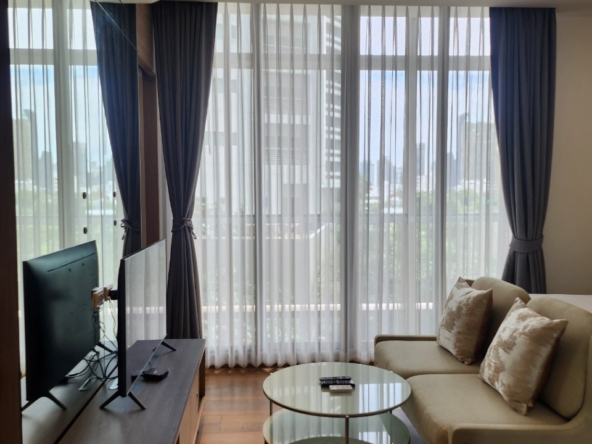 1-Bedroom 1-Bathroom 33 sqm Condo at Park Origin Phrom Phong for rent at 29,000 THB/month. Fully furnished, prime location, ready to move in.