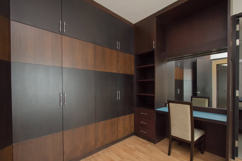 3-BR Condo at CitiSmart Sukhumvit 18, 120 sqm, Penthouse floor, near BTS Asok & MRT Sukhumvit. Rent: 75,000 THB/month. Fully furnished with modern amenities.