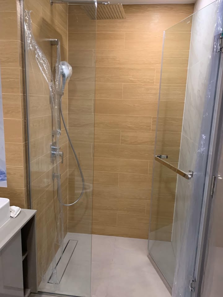 Rent a fully furnished 1-bedroom condo at Taka Haus, Ekkamai. 44 sqm, 5th floor, 21,800 THB/month. Modern amenities, close to BTS Ekkamai, Gateway Ekkamai