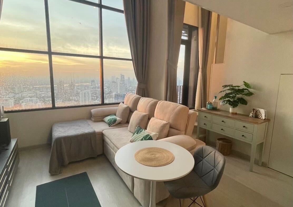 Spacious 2-bed, 2-bath condo at Supreme Ville, 118.25 sqm, for rent at 60,000 THB/month. Prime location near Lumphini MRT. Fully furnished.
