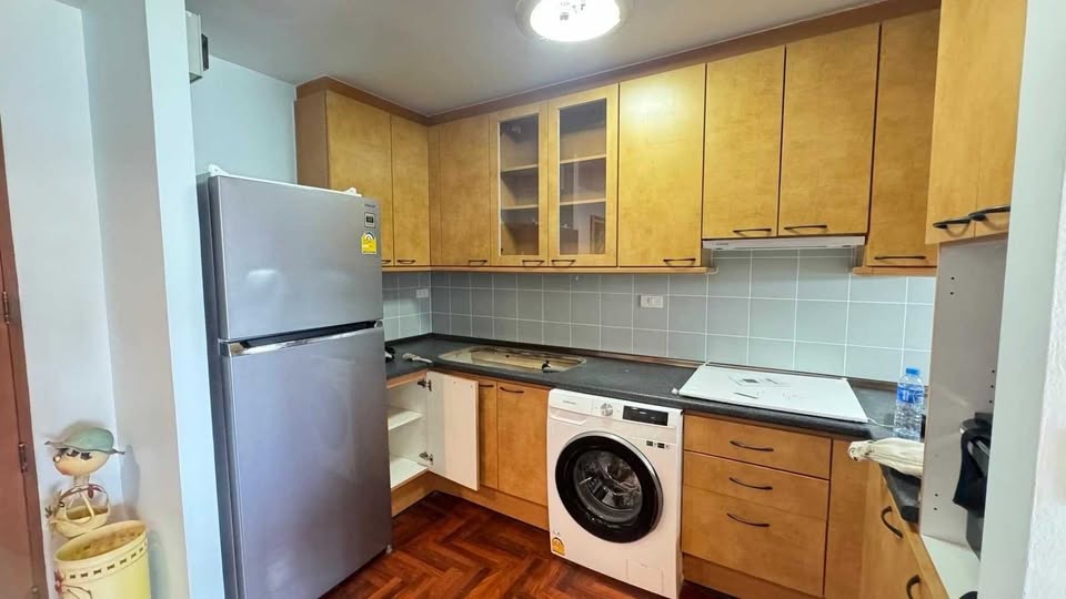 2-bed, 2-bath condo at Supreme Ville, 118.25 sqm. Rent for 60K/month, near BTS Chong Nonsi Station. Fully furnished with premium amenities.