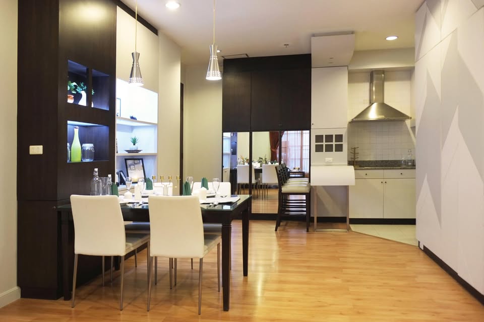 3-BR Condo at CitiSmart Sukhumvit 18, 120 sqm, Penthouse floor, near BTS Asok & MRT Sukhumvit. Rent: 75,000 THB/month. Fully furnished with modern amenities.