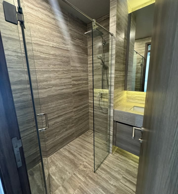 Stylish 2-bedroom, 2-bathroom condo at Celes Asoke, 70 sqm. Rent for 70K/month, near BTS Asok Station. Fully furnished with premium amenities.