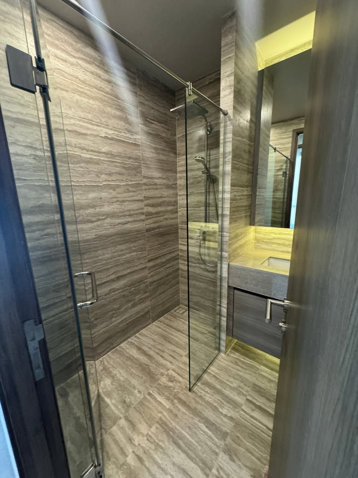 Stylish 2-bedroom, 2-bathroom condo at Celes Asoke, 70 sqm. Rent for 70K/month, near BTS Asok Station. Fully furnished with premium amenities.