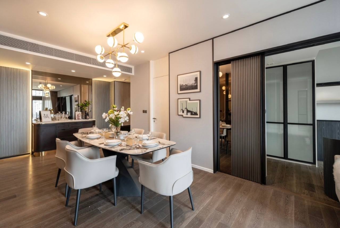 2-bed, 2-bath condo at MUNIQ Sukhumvit 23, 86 sqm. Rent for 95K/month, sale for 22M THB. Fully furnished, near BTS Asok.