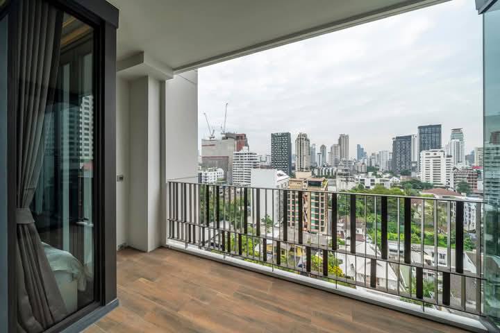 2-bed, 2-bath condo at MUNIQ Sukhumvit 23, 86 sqm. Rent for 95K/month, sale for 22M THB. Fully furnished, near BTS Asok.