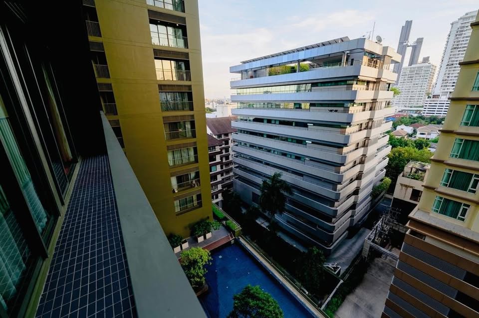 1-Bedroom 1-Bathroom 53 sqm Condo for Rent at Noble Solo, Near BTS Thong Lo, 30,000 THB/Month