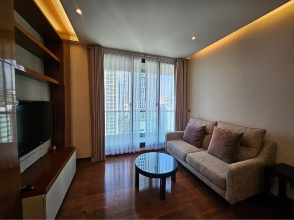 Discover luxury living at The Address Sukhumvit 28! This 2-bedroom, 2-bathroom condo offers 70 sqm of elegance near BTS Phrom Phong. Rent for 40,000 THB/month.