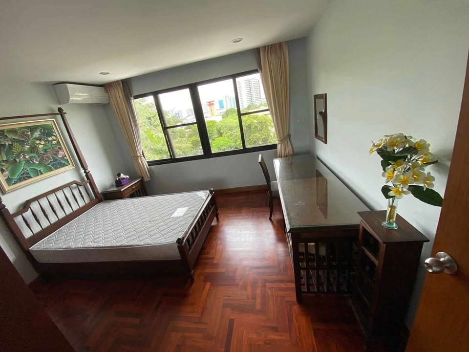 2-bed, 2-bath condo at Supreme Ville, 118.25 sqm. Rent for 60K/month, near BTS Chong Nonsi Station. Fully furnished with premium amenities.