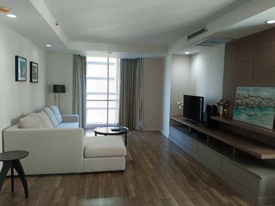 Spacious 2-bedroom, 2-bathroom condo at The Rajdamri, 115 sqm. Rent for 67K/month. Near BTS Chidlom, Central World, and more. Fully furnished.