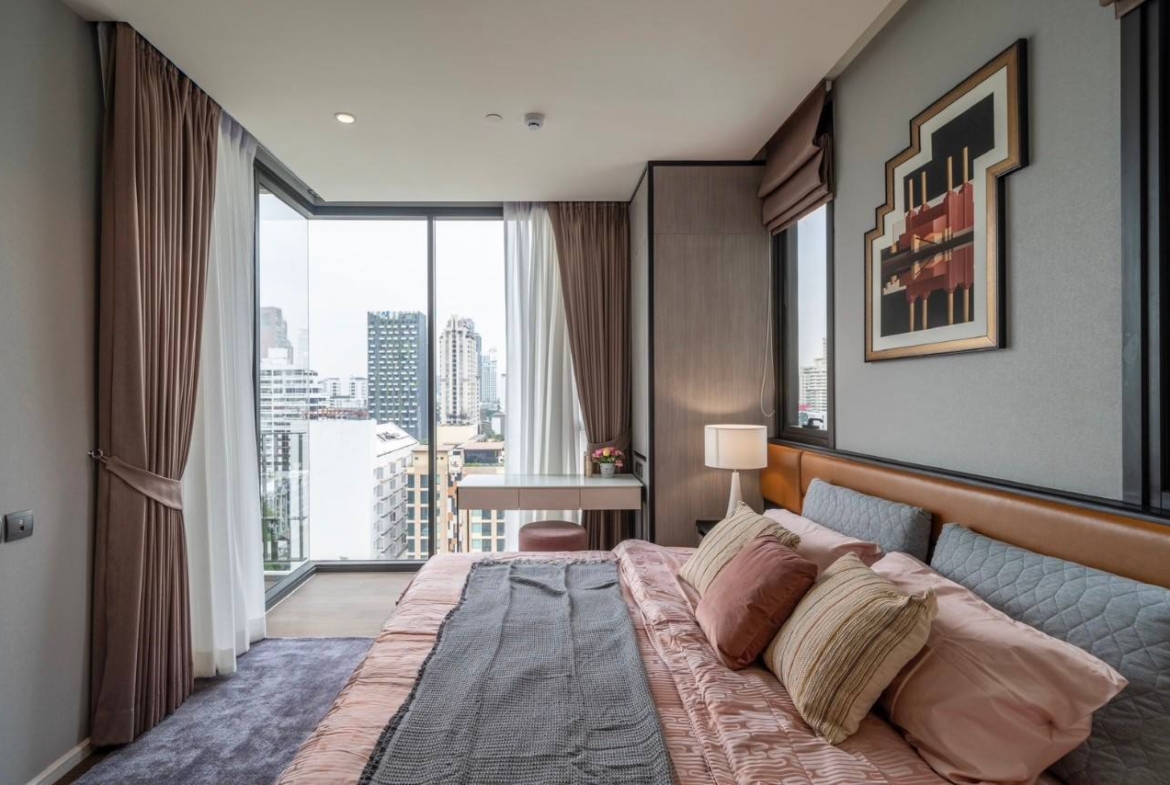 2-bed, 2-bath condo at MUNIQ Sukhumvit 23, 86 sqm. Rent for 95K/month, sale for 22M THB. Fully furnished, near BTS Asok.
