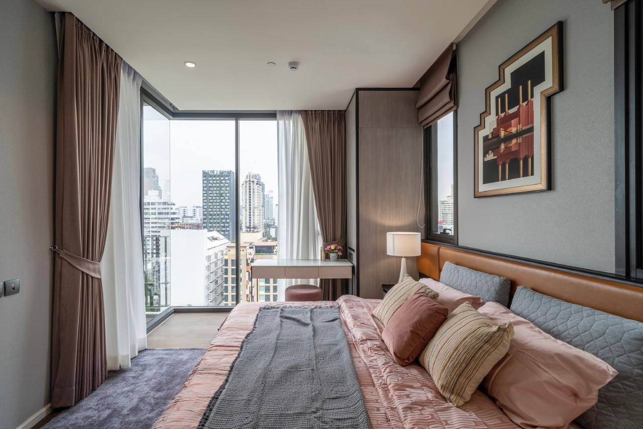 2-bed, 2-bath condo at MUNIQ Sukhumvit 23, 86 sqm. Rent for 95K/month, sale for 22M THB. Fully furnished, near BTS Asok.