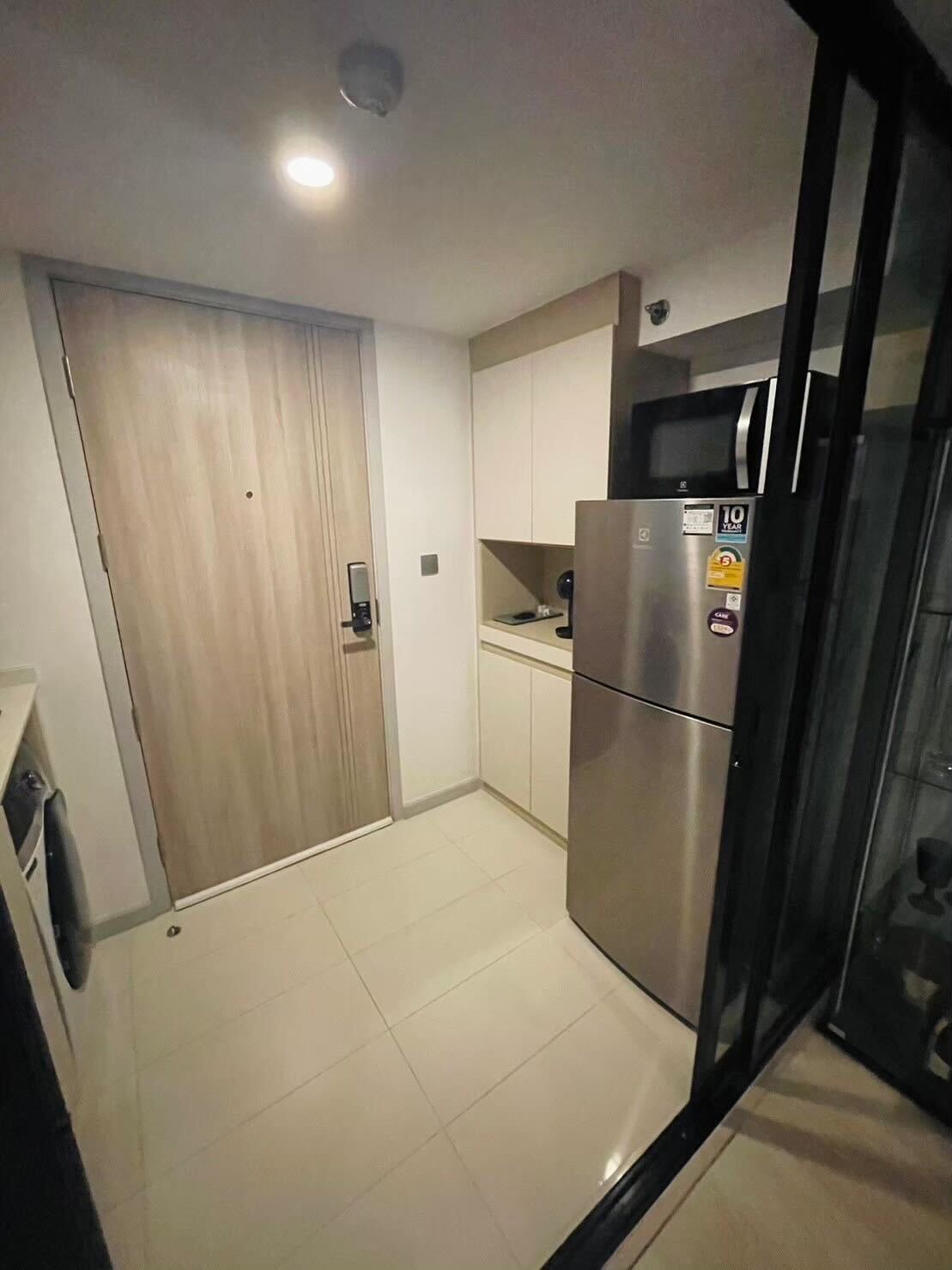 Spacious 2-bed, 2-bath condo at Supreme Ville, 118.25 sqm, for rent at 60,000 THB/month. Prime location near Lumphini MRT. Fully furnished.