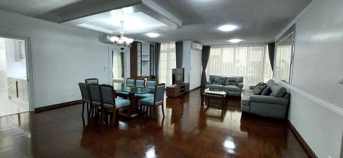 3-Bed 2-Bath 250sqm Vanicha Park for Rent near BTS Chidlom, 90K THB/month